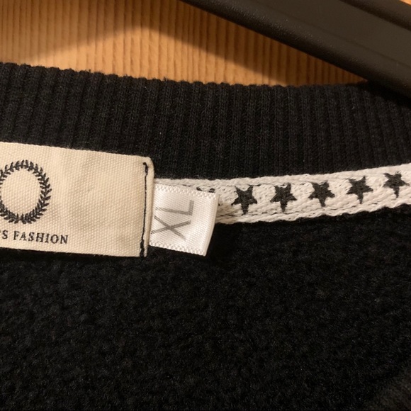 Pikachu sweatshirt - Picture 5 of 5